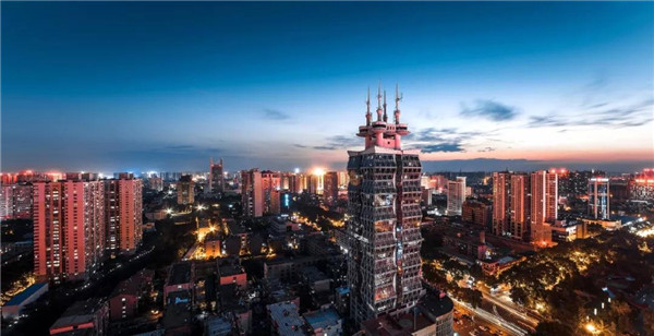 mg冰球突破国宝·红瞰 开疆建极，，，，，著启洛北豪宅时代2.jpg